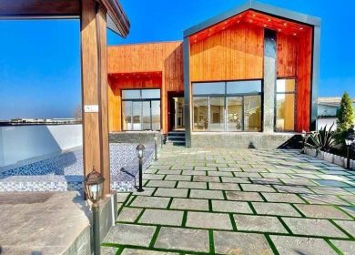ویلا ۳۰۰ متری نما چوب با دسترسی عالی | ۳۰۰ متر