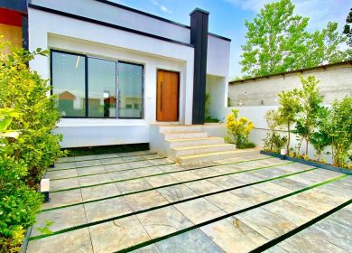 ویلای نوساز شیک در شهرک با نگهبانی نزدیک جنگل | ۲۳۰ متر