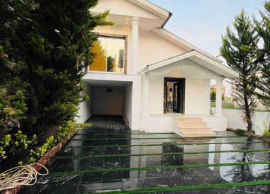 ویلای نوساز زیبا در شهرک هکتاری نزدیک جنگل | ۲۳۰ متر