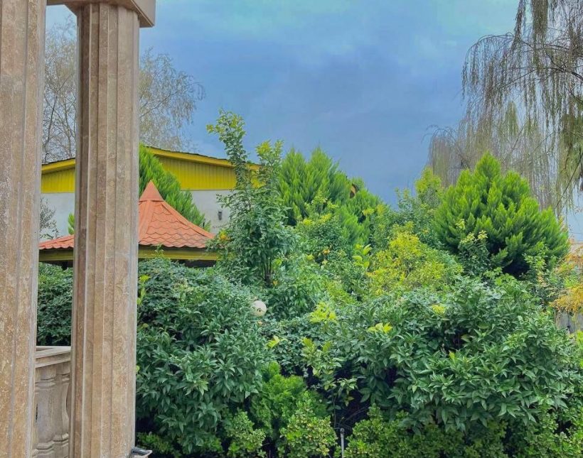 خرید کاخ ویلای ۳۰۰ متری استخر روباز چهار فصل | ۳۰۰ متر