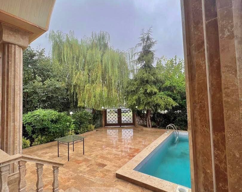 خرید کاخ ویلای ۳۰۰ متری استخر روباز چهار فصل | ۳۰۰ متر