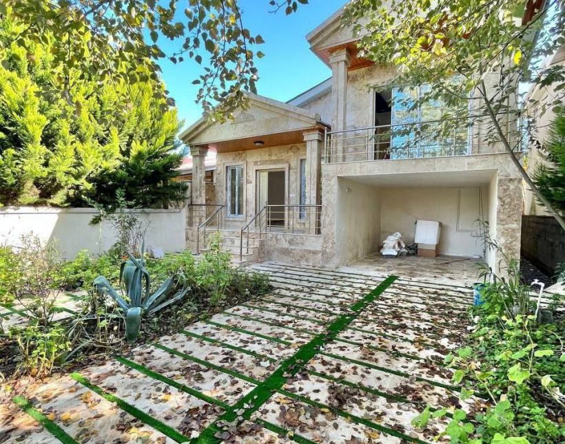 خرید ویلا با ۲۵۰ متر بنا نما سنگ به دسترسی عالی | ۲۵۰ متر