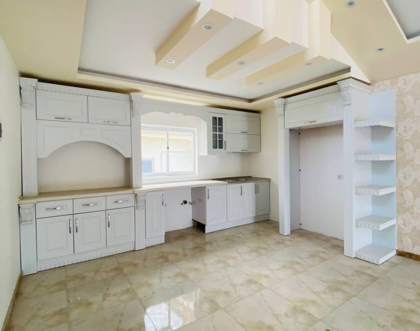 خرید ویلا نما سنگ شهرکی ۳ خواب نزدیک جنگل | ۳۰۰ متر