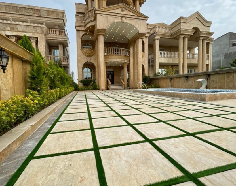 خرید کاخ ویلای شهرکی با استخر ۴ فصل در دامنه جنگل | ۴۵۰ متر