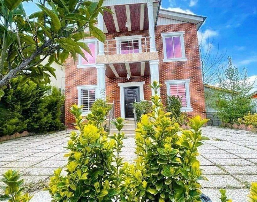 خرید ویلا سند دار ۲۵۰ متری با لوکیشن عالی | ۲۵۰ متر