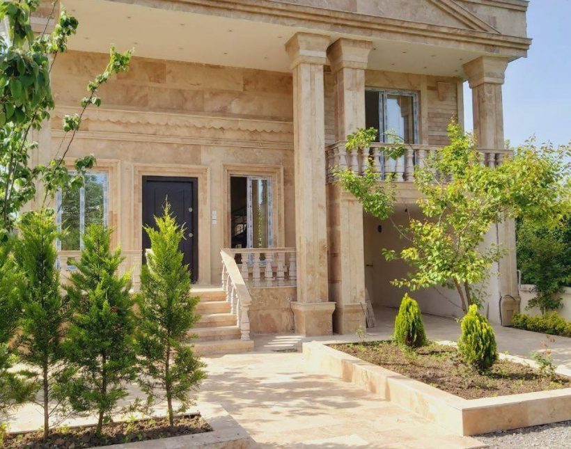 خرید ویلا نما سنگ با ۲۴۰ متر زمین با دسترسی عالی | ۲۴۰ متر