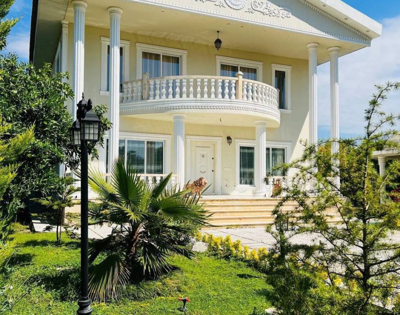 خرید ویلا باغ ۵۰۰ متری مبله با ویو عالی | ۵۰۰ متر