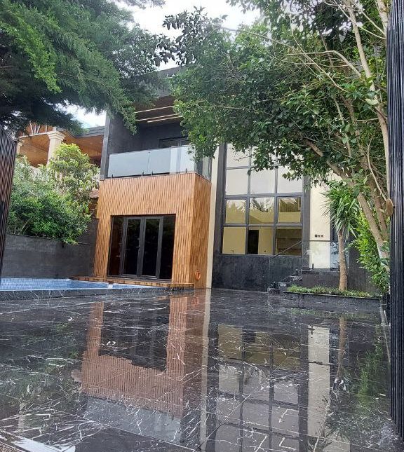 خرید ویلا لاکچری با ۲۵۰ متر زمین با لوکیشن عالی | ۲۵۰ متر