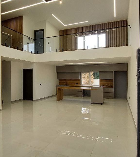 خرید ویلا لاکچری با ۲۵۰ متر زمین با لوکیشن عالی | ۲۵۰ متر