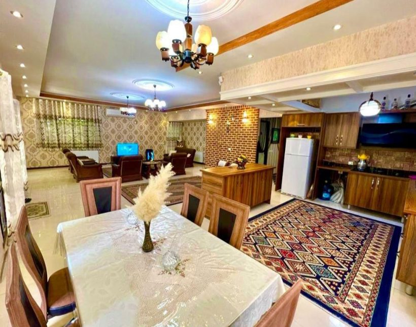 فروش باغ ویلای۶۰۰متری فول فرنیش استخردار حیاط سرسبز | 600 متر