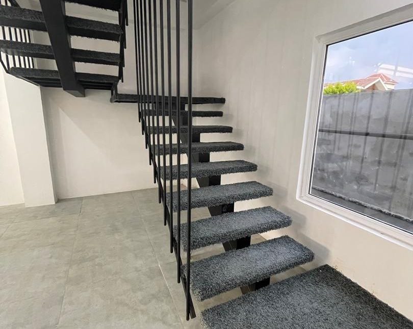 خرید ویلا دوبلکس استخر 4 فصل داخل شهرک غیر بومی | 350 متر