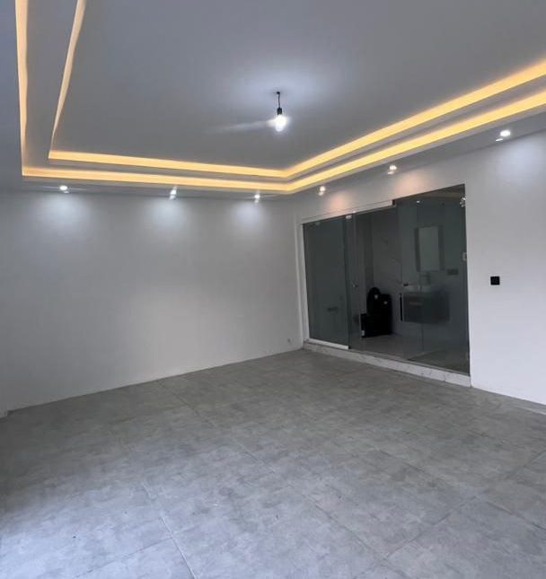 خرید ویلا دوبلکس استخر 4 فصل داخل شهرک غیر بومی | 350 متر