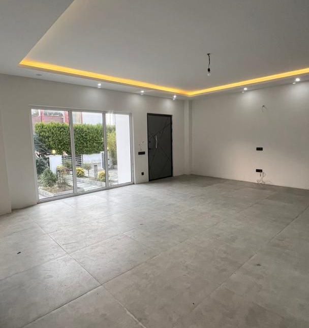 خرید ویلا دوبلکس استخر 4 فصل داخل شهرک غیر بومی | 350 متر