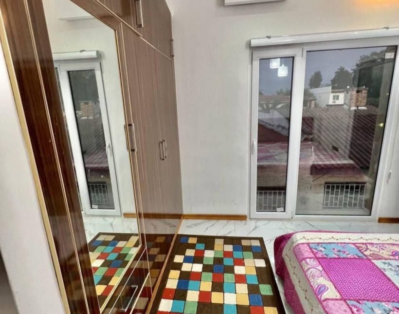 فروش ویلاباغ شهرکی ۲۴۰بنا استخردار | ۳۵۰ متر