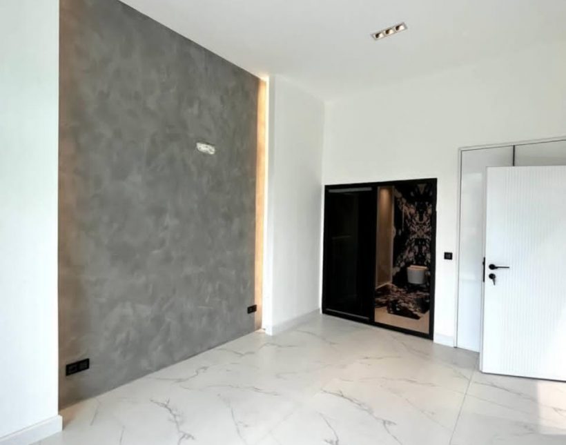 فروش عمارت ۵۰۰ متری دبل روف گاردن ۵ خواب استخر روباز | ۵۰۰ متر