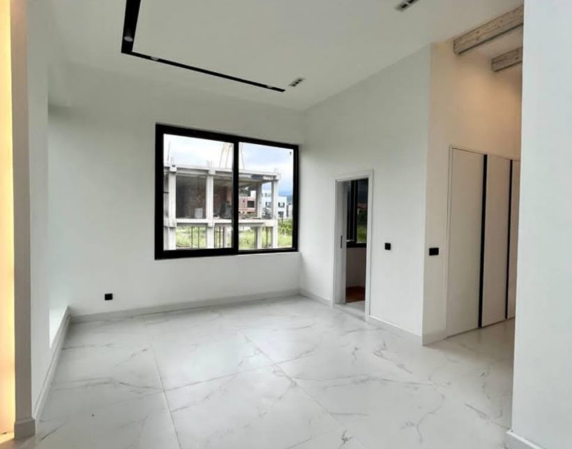 فروش عمارت ۵۰۰ متری دبل روف گاردن ۵ خواب استخر روباز | ۵۰۰ متر