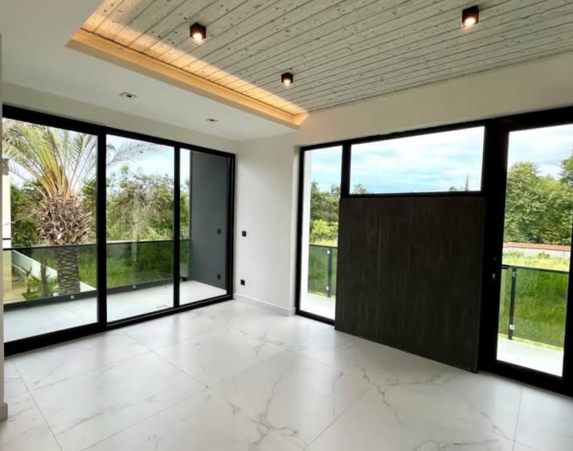 فروش عمارت ۵۰۰ متری دبل روف گاردن ۵ خواب استخر روباز | ۵۰۰ متر