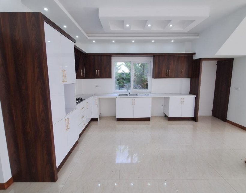 فروش کاخ ویلای ۱۰۰۰ متری چهارخواب شهرک تکمیل ساخت سند دار | ۱۰۰۰ متر