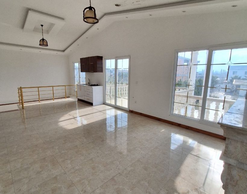 فروش کاخ ویلای ۱۰۰۰ متری چهارخواب شهرک تکمیل ساخت سند دار | ۱۰۰۰ متر