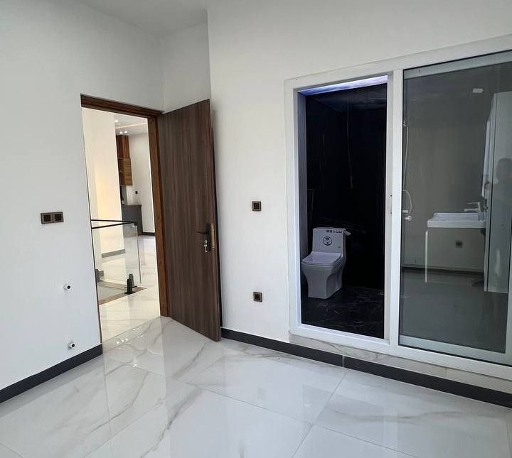 خرید ویلا دوبلکس استخر 4 فصل متریال درجه یک مهندسی ساز | 300 متر