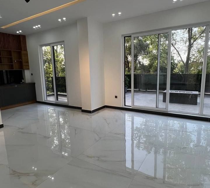 خرید ویلا دوبلکس استخر 4 فصل متریال درجه یک مهندسی ساز | 300 متر