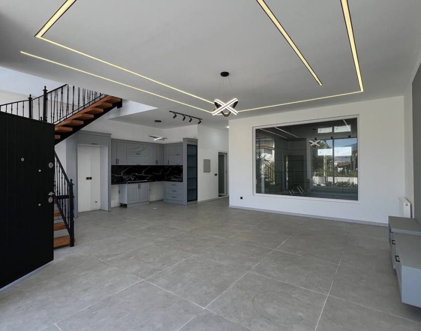 خرید ویلا دوبلکس استخر دار نوشهر منطقه برند مدارک کامل | ۳۲۰ متر