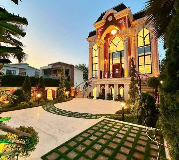 خرید ویلا عمارت مجلل ۶۰۰ متری با تمامی امکانات | ۵۰۰ متر