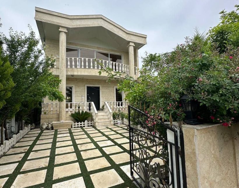 خرید ویلا دوبلکس نما سنگ با ۳۰۰ متر زمین | ۳۰۰ متر