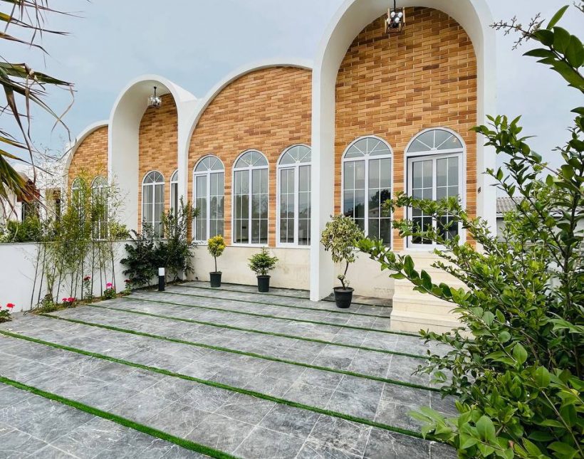 خرید ویلا ۱۸۰ متری با نما جذاب | ۱۸۰ متر