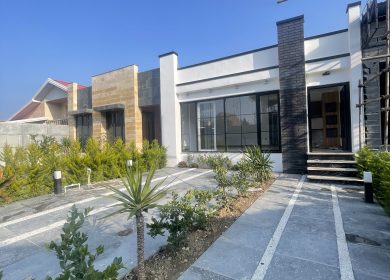 خرید ویلا 250 متری شهرك چسبيده به جنگل با امكانات كامل | 250 متر