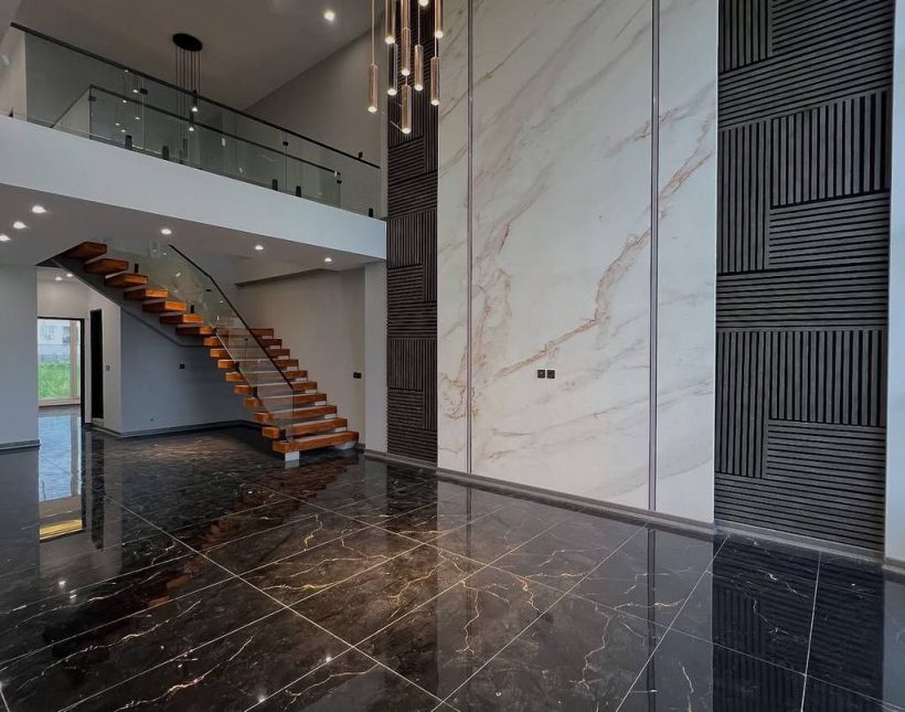 خرید ويلا 400 متری مدرن استخر داخلي ٤ فصل شهركي | 400 متر