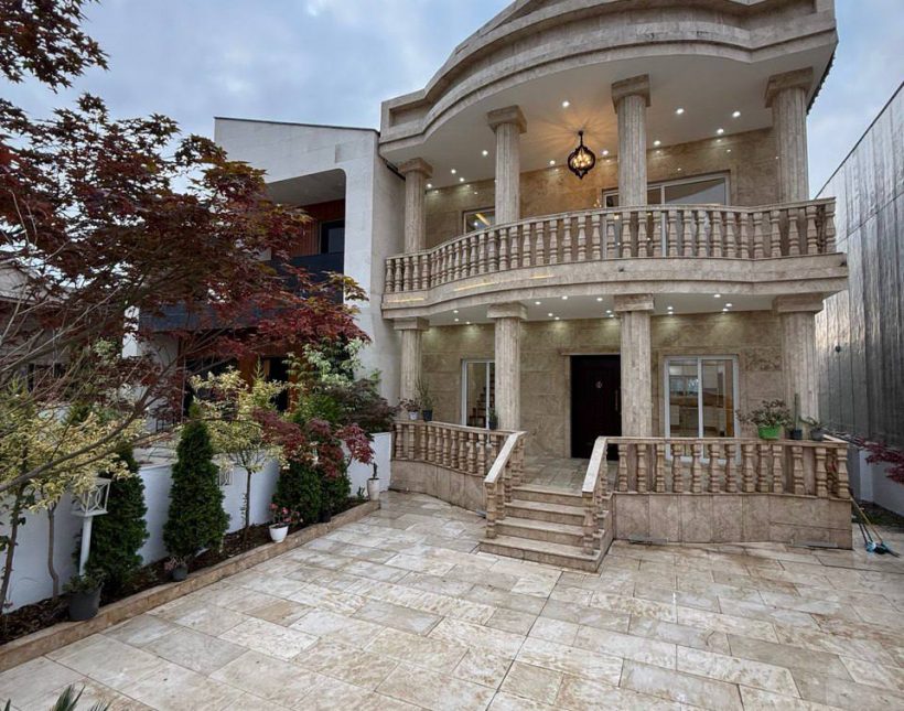 خرید ویلا 380 متری مدارك سندي كامل شهرك بسيار عالي | 380 متر