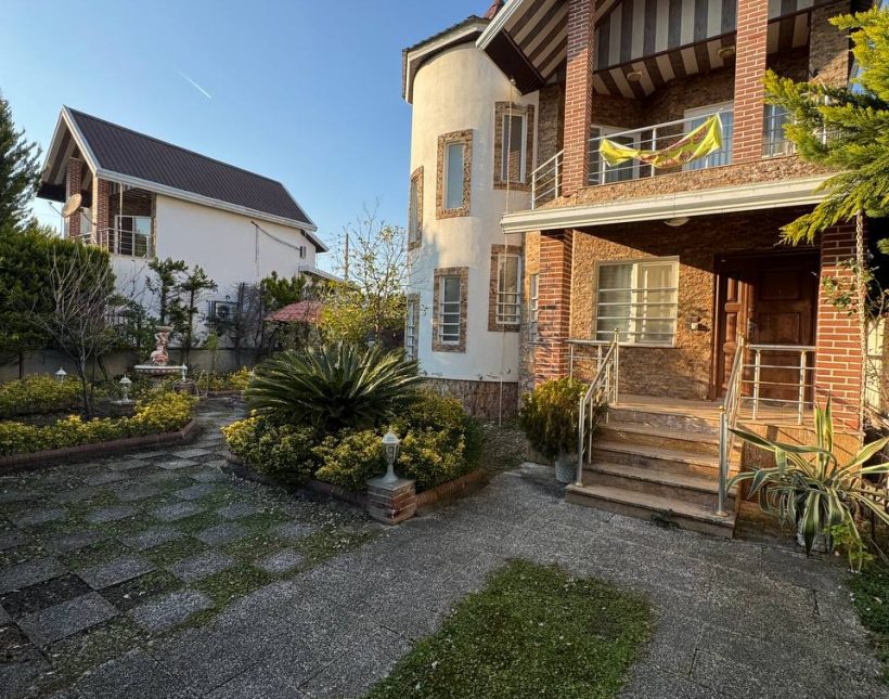 خرید ویلا باغ ۴۵۰ متری مشجر مبله شهرکی با گیت نگهبانی | ۴۵۰ متر