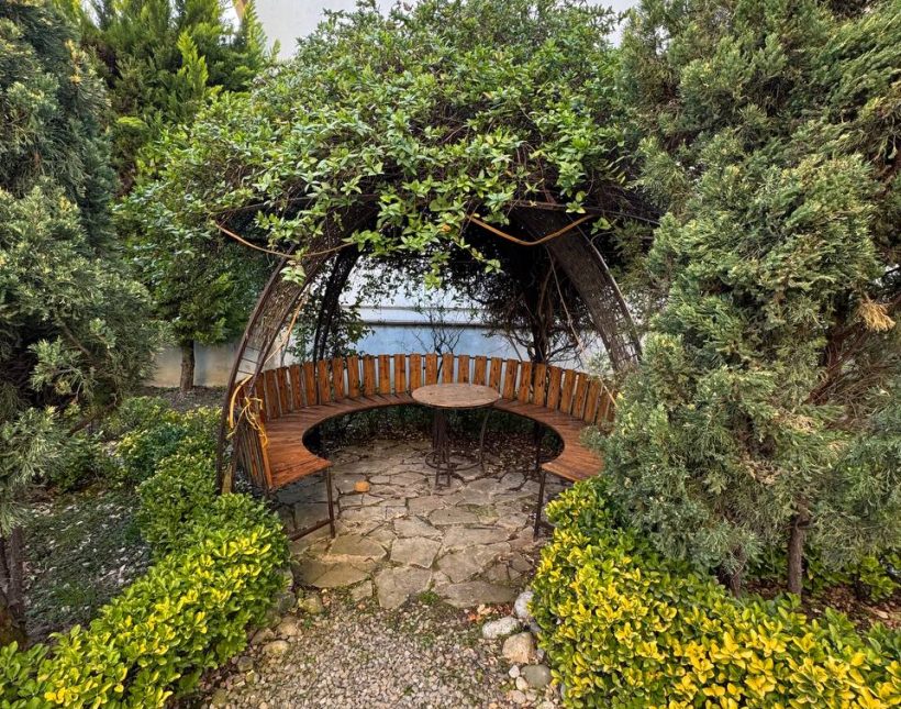 خرید ویلا باغ ۴۵۰ متری مشجر مبله شهرکی با گیت نگهبانی | ۴۵۰ متر