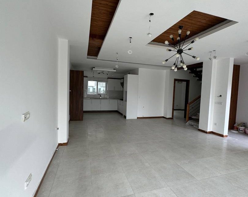 خرید ویلا دوبلکس نما مدرن با سند و پایانکار ۳ کنتور نصب | ۲۲۰ متر