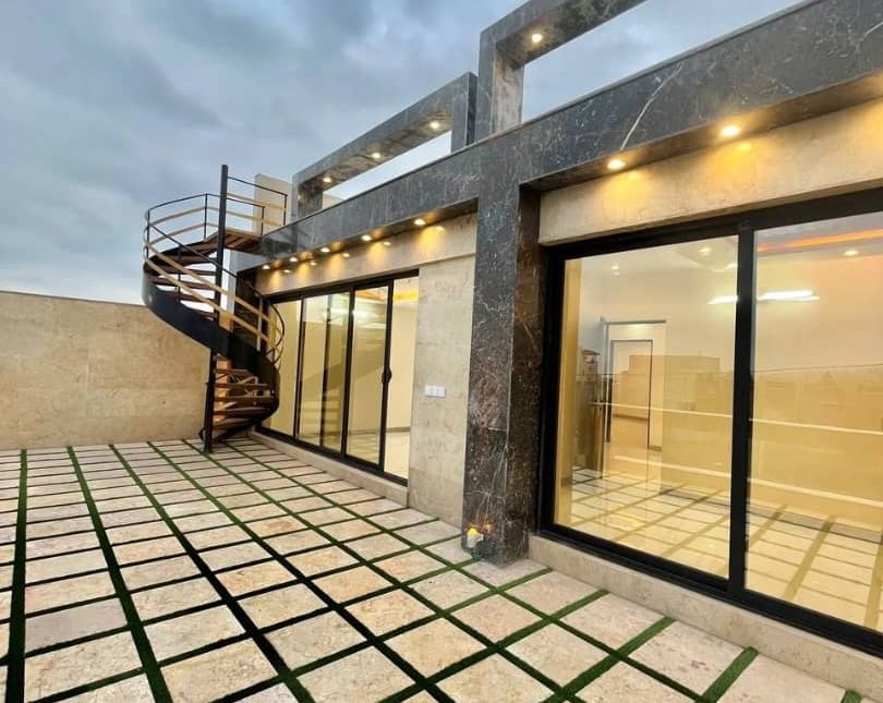 خرید ویلا دو طبقه مدرن تاپ لوکیشن نوشهر | ۳۴۰ متر