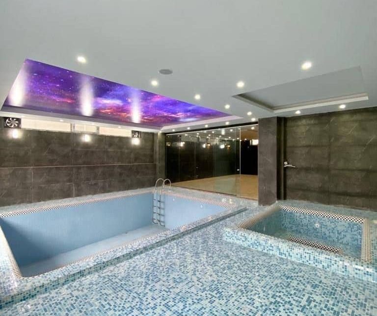 خرید ویلا مدرن استخر دار داخلی لوکیشن تاپ | ۵۶۰ متر