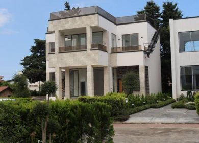 فروش ویلا مدرن دل طبيعت استخردار شهرک آرام و امکانات بی نظیر | ۴۰۰ متر