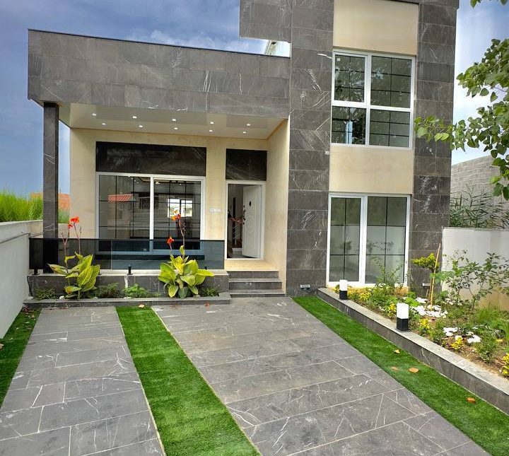 خرید ویلا ۲۲۰ متری با دسترسی عالی | ۲۲۰ متر