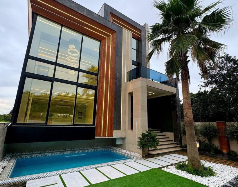 فروش عمارت ۳۶۰ متری با استخر روباز شهرک کنار جنگل | ۴۰۰ متر