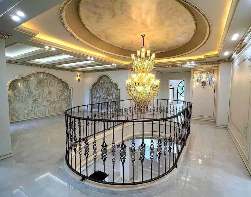 خرید ویلا کاخ با آسانسور ۷۰۰ متر زمین | ۷۰۰ متر