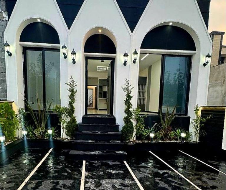 خرید ویلا نما انگلیسی با ۱۸۰متر زمین | ۱۸۰ متر