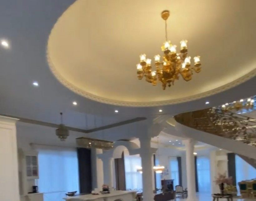 فروش عمارت 1000 متری زیبای استخردار مدارک تکمیل | 1000 متر