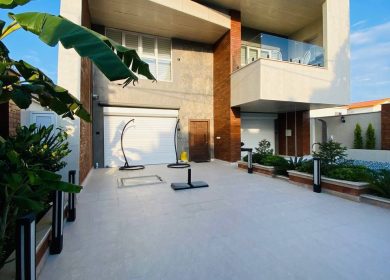 خرید ویلا با استخر سونا جکوزی ۳۰۰ متر زمین | ۳۰۰ متر