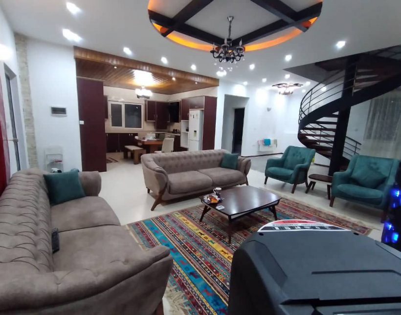 خرید ویلا دوبلکس ۳۵۰ متری استخردار شهرکی با ویو ابدی جنگل | 350 متر