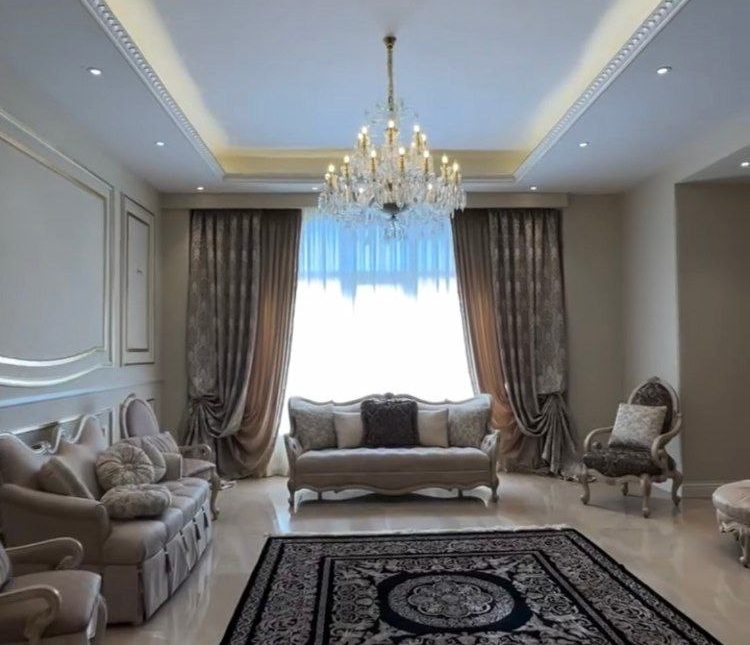فروش عمارت استخردار ۸۰۰ متری سند دار پلاک یک جنگل | ۸۰۰ متر