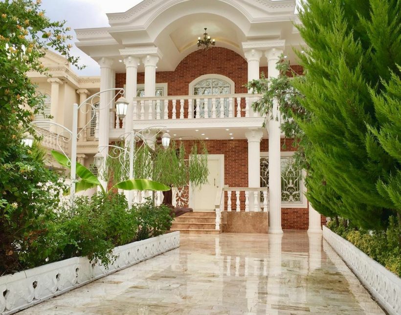 خرید ویلای کلاسیک نما رومی ۳۵۰ متر زمین سند دار | ۳۵۰ متر