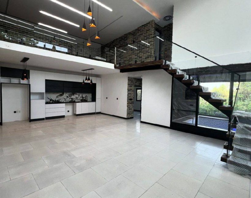 خرید ویلا استخر داخلی با ۳۰۰ متر زمین | ۳۰۰ متر