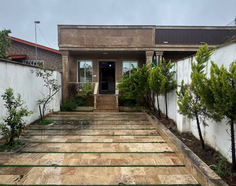 خرید ویلا نما سنگ با ۱۶۰ متر زمین | ۱۶۰ متر