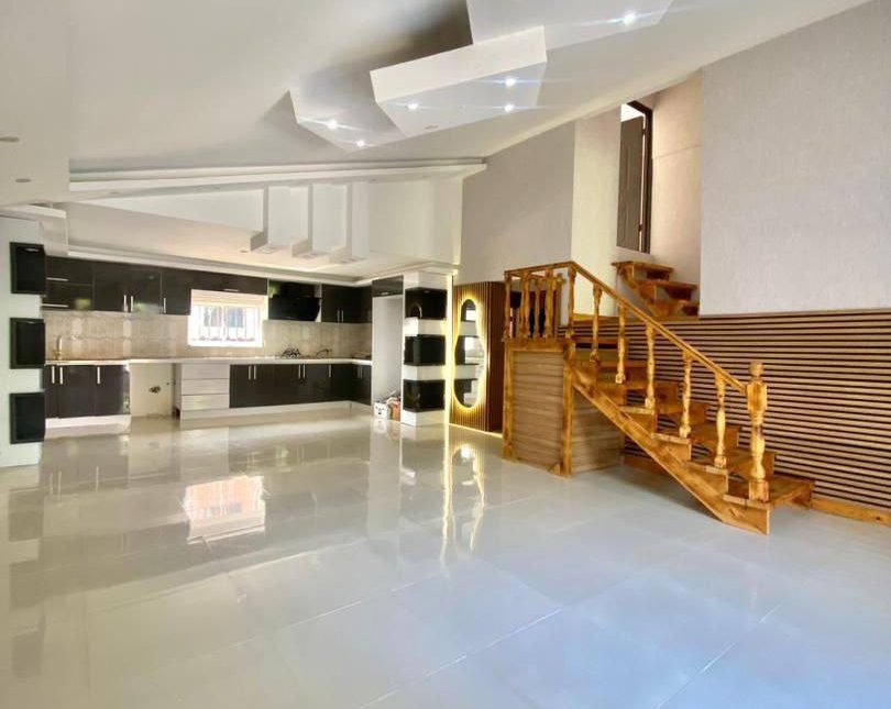 خرید ویلا نما سنگ استخر داخلی ۲۵۰ متر زمین | ۲۵۰ متر